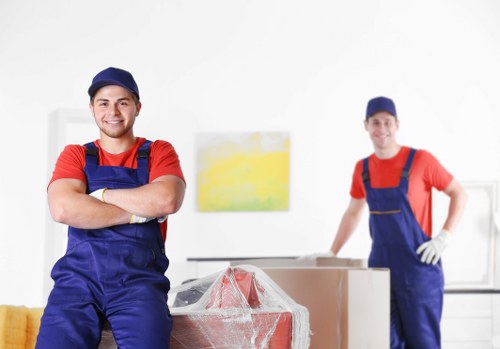 Removal truck hire for home and business moves in Romford
