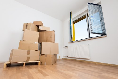 Preparation and packing for a man with van move in Romford