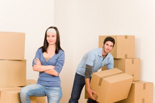 Careful unpacking and room organisation in Romford